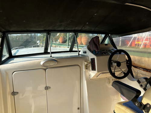Tracker Cabinado Benavidez 8mts Mercruiser 260hp V8 Inyec