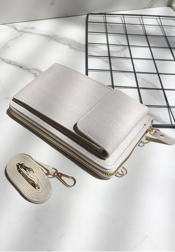 Imagen 1 de 4 de Billetera Phone Bag Porta Celular Bandolera Correa Regulable