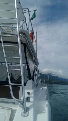Catamarã 53