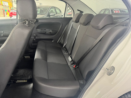 Volkswagen Voyage 1.0 12V MPI TOTALFLEX 4P MANUAL