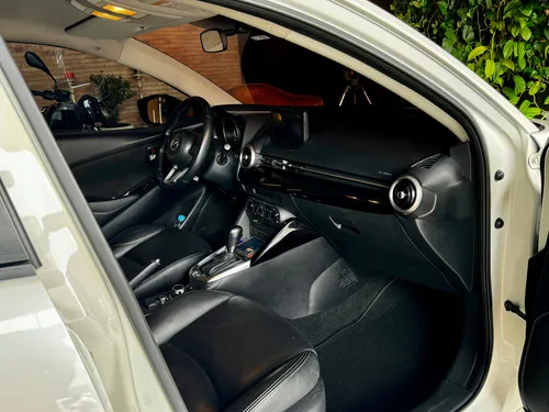 Mazda 2 1.5 Touring