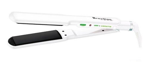 Imagen 3 de 4 de Planchita de pelo BaBylissPRO Nano Titanium 9559 Keratin Brazilian Tech BABNT9559 blanca 220V