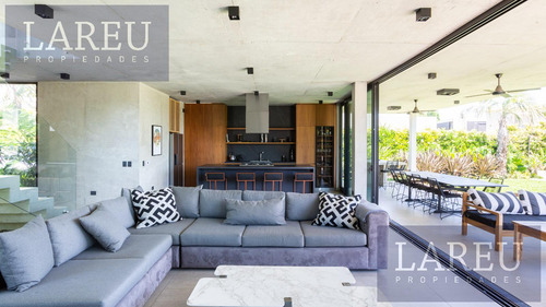 Casa En Venta En Ayres Plaza
