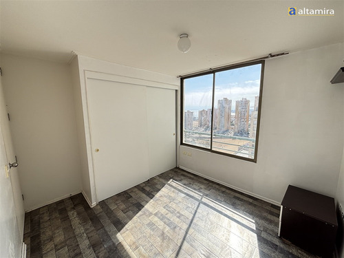 Departamento En Arriendo De 2 Dorm. En Iquique