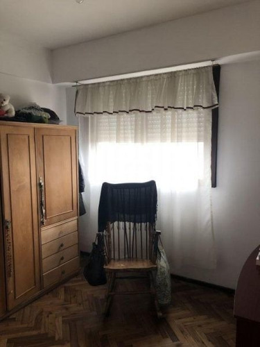 Semipiso De 4 Ambientes, Muy Buena Ubicación !!!