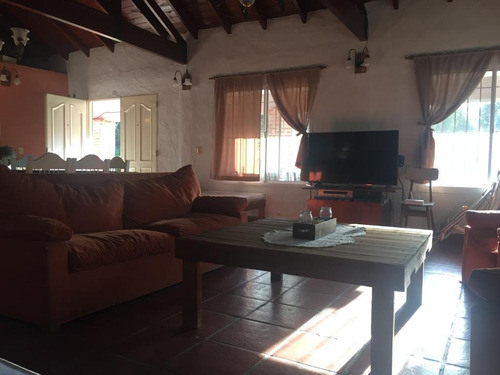 Casa Quinta En Barrio Privado Fcio. Varela. Cumpleaños, Reuniones, Uso Familiar, Alquiler Diario, Fin De Semana, Semanal, Quincena, Mes.
