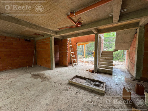 Casa En Venta 5 Ambientes - Barrancas De Melipal - Barrio Cerrado