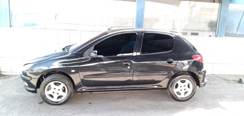 Imagem 7 de 11 de Peugeot 206 2005 1.4 Feline 5p