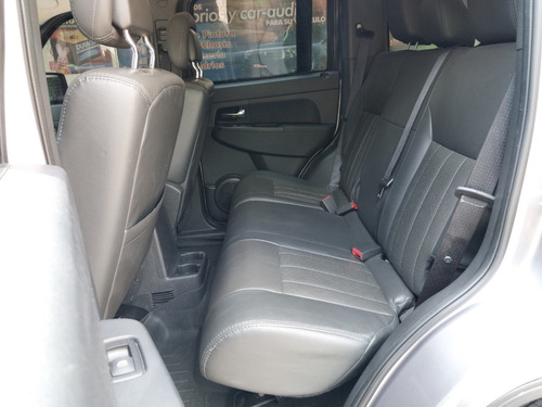 Imagen 6 de 14 de Jeep Cherokee Sport 2014