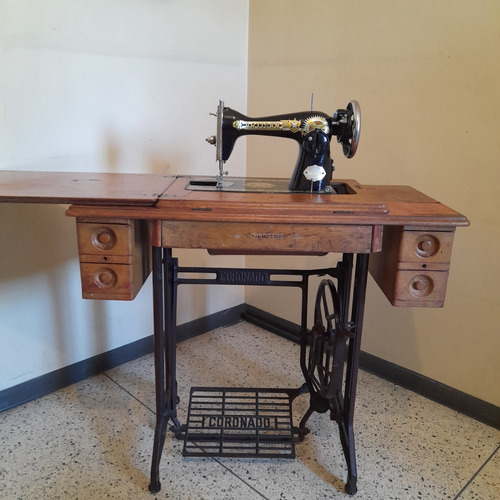 Maquina De Coser Antigua (singer-artisan)