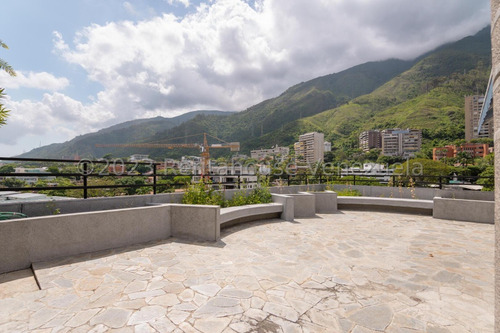 Vendo Apartamento Penthouse Varios Niveles Altamira Yf