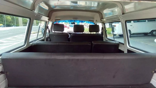 Volkswagen Kombi Standard 1.3 (Flex)