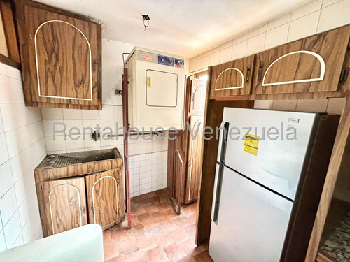 Julian Galindez Alquila Apartamento Amoblado En Patarata Barquisimeto #25-17450