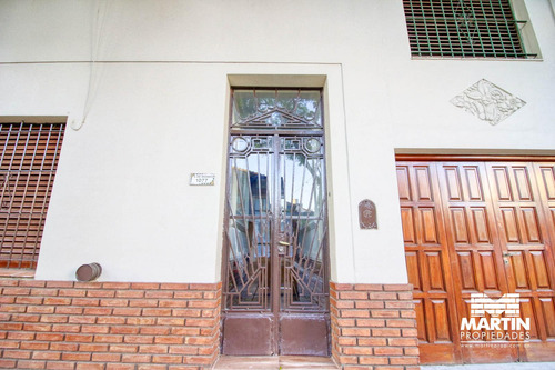 Casa En Venta 5 Amb Con Patio En Victoria