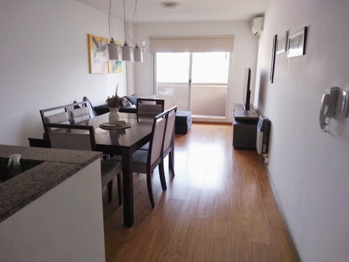 Imagen 5 de 19 de Excelente Departamento 2 Dormitorios Con Balcon Y Cochera