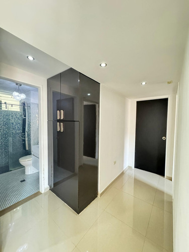 Apartamento En Venta Pueblo Nuevo San Cristóbal Mg113