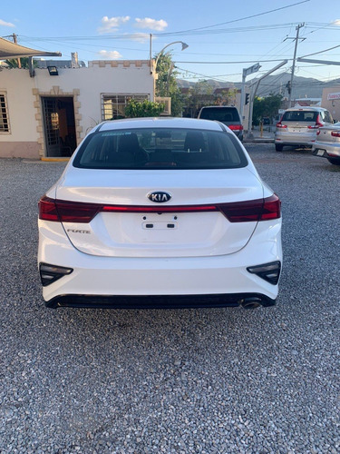 Imagen 5 de 9 de Kia Forte Lx 2020 Automático