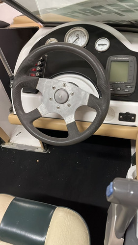 Imagen 6 de 7 de Lancha Bahia 510 Con Evinrude 90 Hp