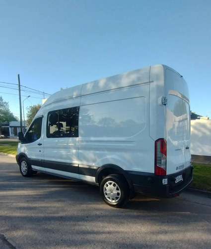 Ford Transit 2.2 Furgon Largo 350l