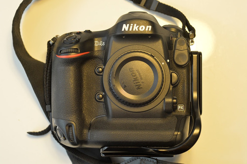 Nikon D4s Corpo
