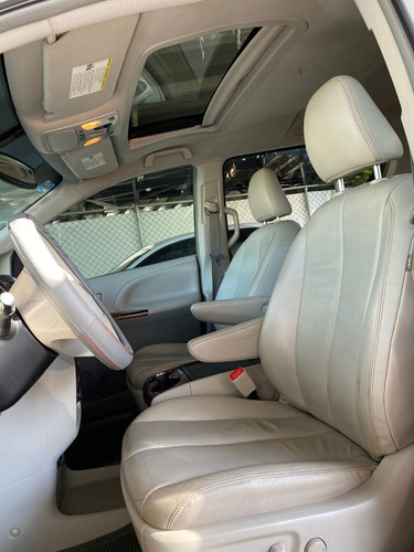Imagen 6 de 9 de Toyota Sienna