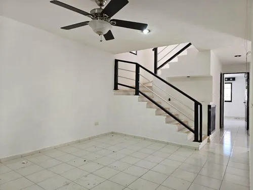 Casa En Venta Con Piscina, En Mérida Yucatán En Paraíso Maya