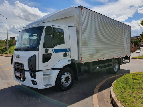 Ford Cargo 1319 Ano 2014/2014 Baú Plataforma Hidráulica