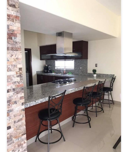 Casa En Venta En Zona Dorada, Mazatlán, Sinaloa