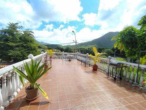 Imagen 11 de 12 de Hermosa Casa Con Una Vista A La Montaña