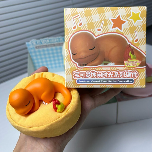 Boneco Charmander Puff Dormindo Pokémon Fofo E Aconchegante