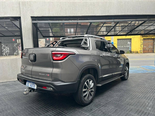 Fiat Toro Volcano 2.4 16V Flex Aut.