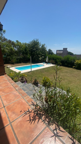 Venta Casa - Country Club Los Azahares - Yerba Buena (rioja Alt. 3300)
