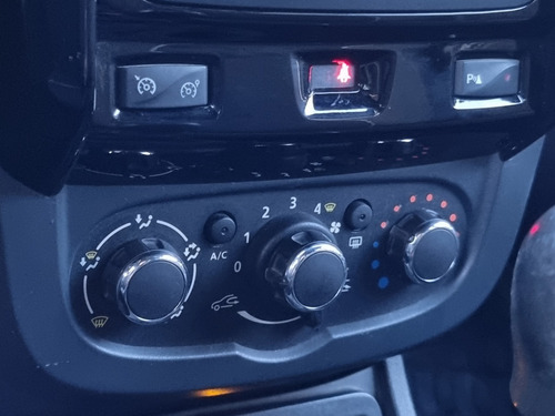 Renault Duster Oroch 2.0 Outsider Plus
