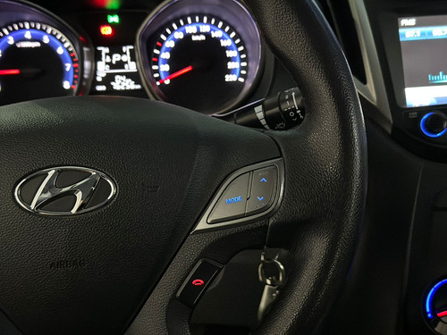 Hyundai HB20S 1.6 Style Flex Aut. 4p