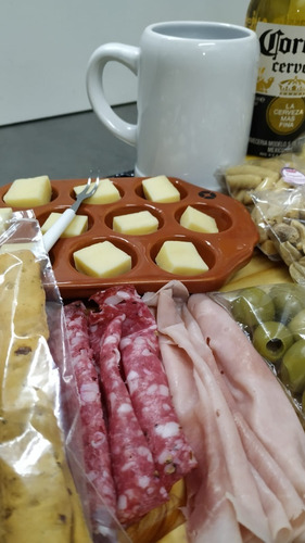 Imagen 2 de 10 de Picada A Domicilio Con Cerveza Corona + Tabla Regalo - (p/2)