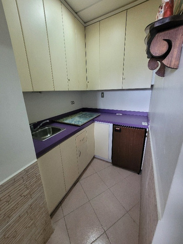 Imagen 6 de 11 de Gabriela Giron Vende Local En El Hospital Metropolitano Del Norte Sol-005 0424.4178547