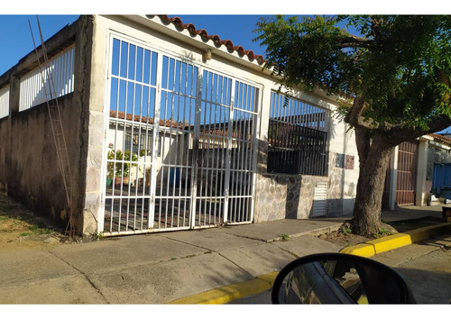 Vende Casa Conj Residencial Las Acasias 29-18