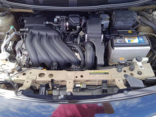 Imagem 8 de 8 de Nissan Versa 1.6 Sv Flex Mec 2016