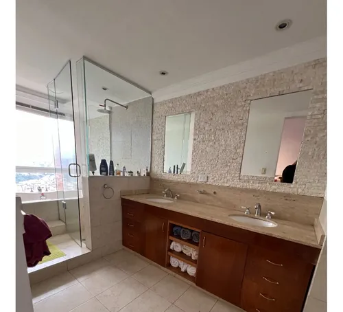 Se Vende Ph 333m2. Macaracuay