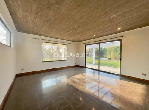 Excelente Casa En Parcela, Chicureo Central