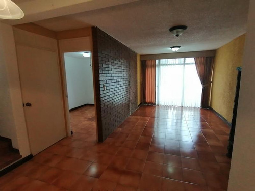 Imagen 1 de 5 de Casa En Venta En Condominio, Calzada Mateo Flores, Z.7
