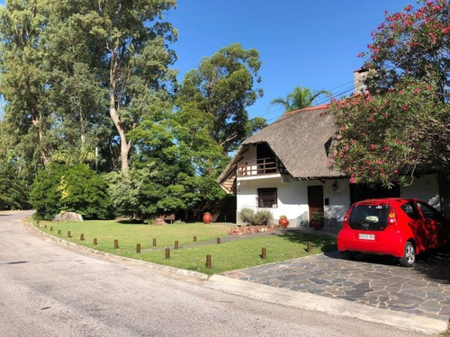 Casa En Alquiler Por Temporada De 4 Dormitorios En Pinares
