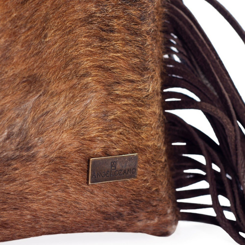 Bolsa tiracolo de couro cinzelado e enfeite de cabelo natural, cor de camelo, design de tecido de cabelo Catalina