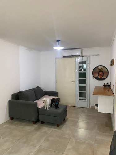 Se Vende Casa + Departamento En Excelente Esquina Ultimo Numero !!!!!