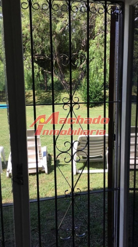 Muy Buena Casa, En Zona Residencial- Ref: 5213