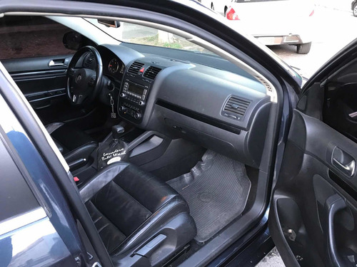 Volkswagen Vento 1.9 I Luxury Dsg 2010