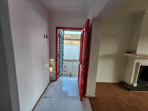 Gran Casa En La Comuna De La Reina ! 6d/3b