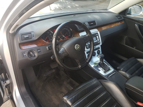 Volkswagen Passat 2.0t Fsi Luxury