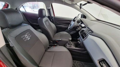 Imagen 18 de 22 de Chevrolet Onix Joy Black 5p 1.4 Ph