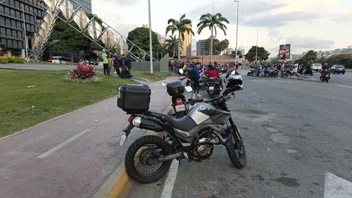 Moto Multipropósito, Casi Nueva